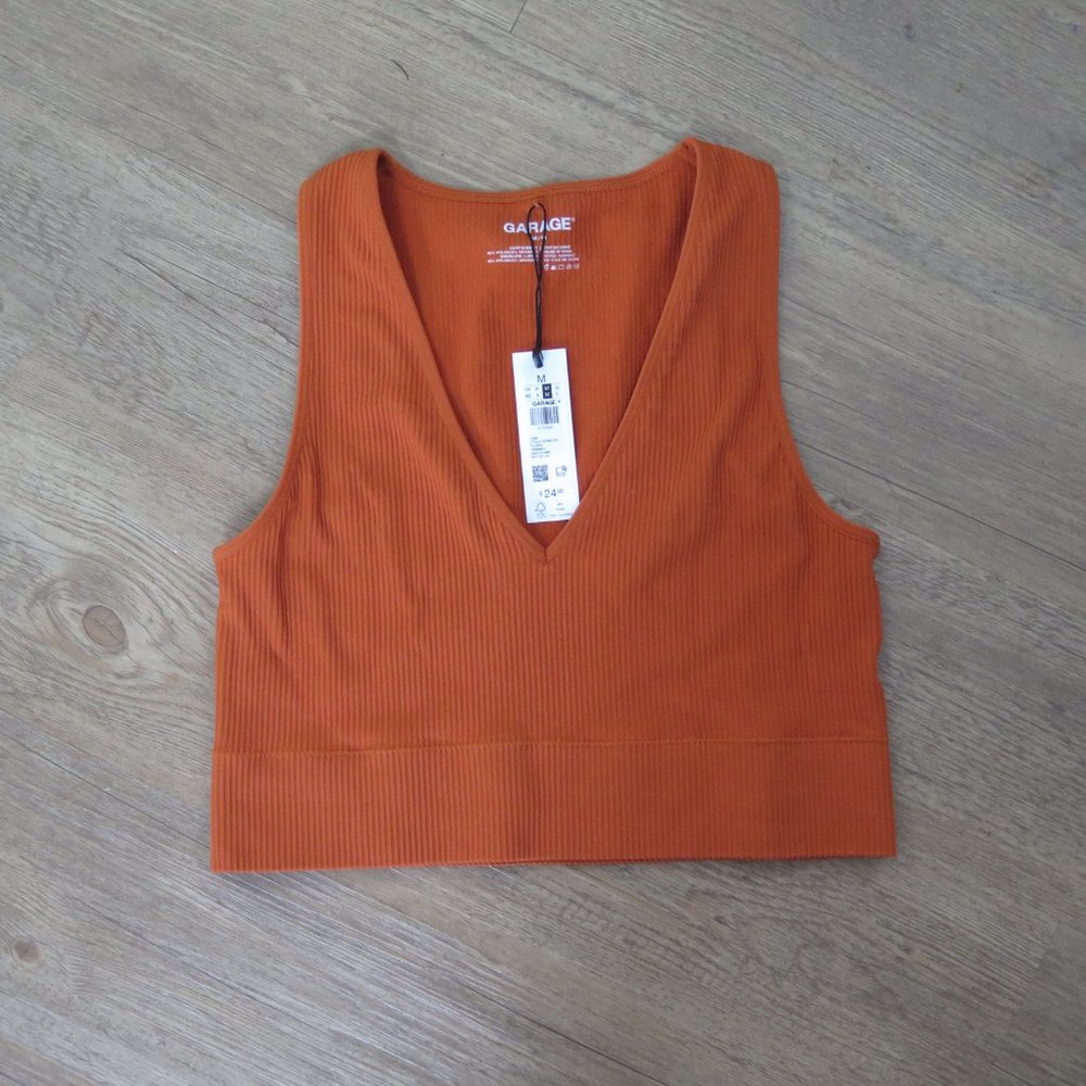 Garage Cropped Orange V-neck Top - Picture 2 of 6